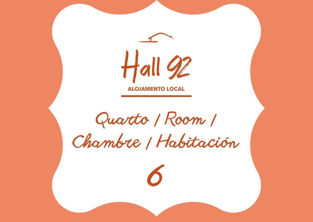 Hall 92 Quartos Com Wc Em Moradia Com Piscina A-das-lebres Kwatera prywatna Loures